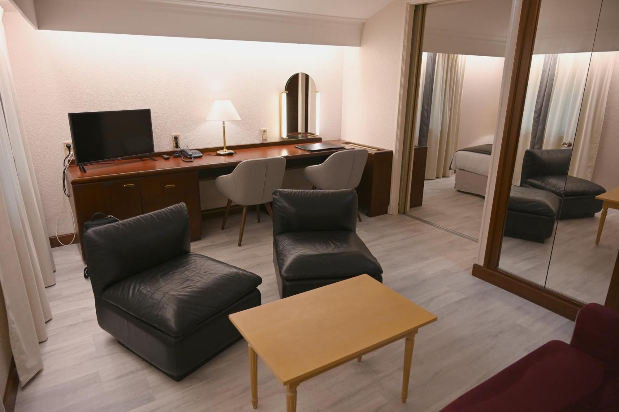 Hotel Le Rempart Tournus Rom bilde