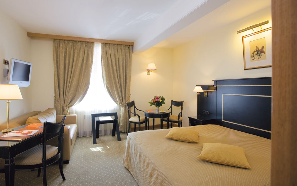 Hotel Le Rempart Tournus Eksteriør bilde