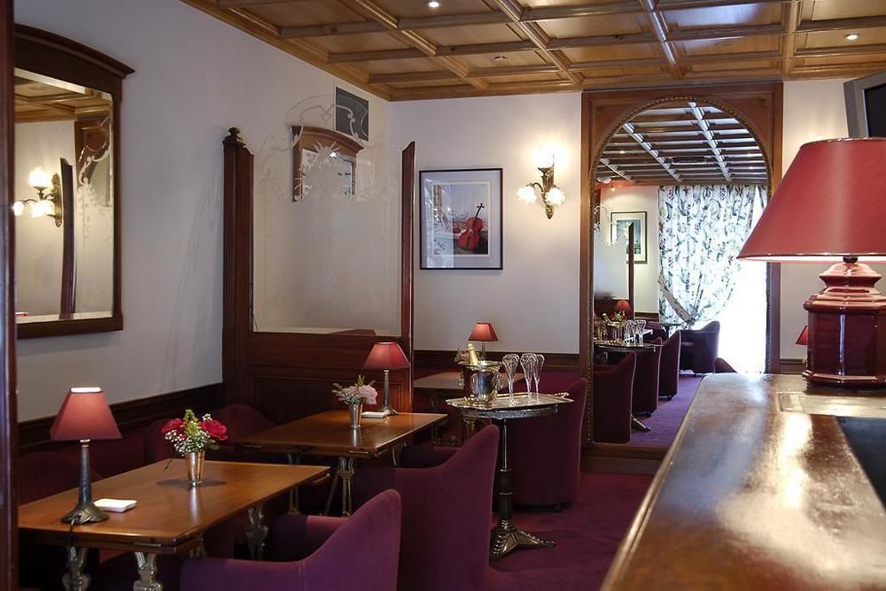 Hotel Le Rempart Tournus Restaurant bilde
